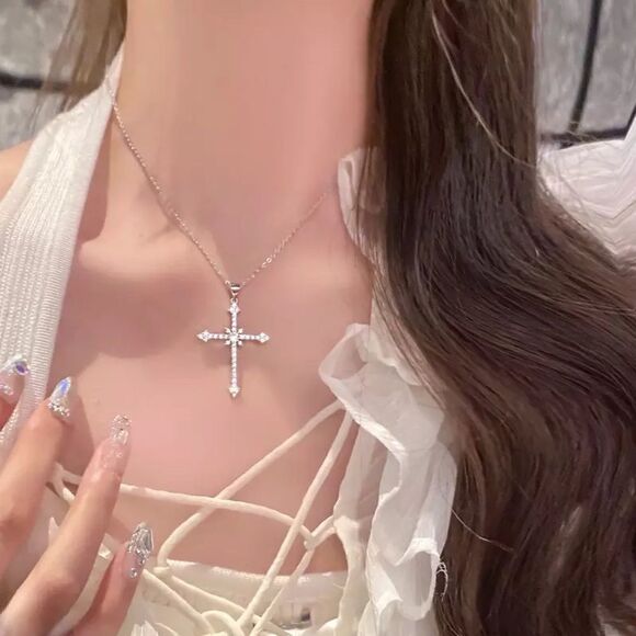 💎226💎Diamond Cross Necklace Pendant for Women and Girl’s - Picture 5 of 16